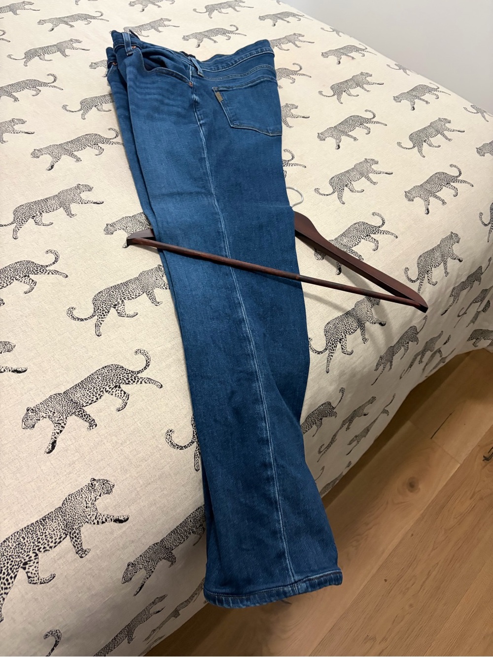 PAIGE Men's Blue Jeans size 33x30